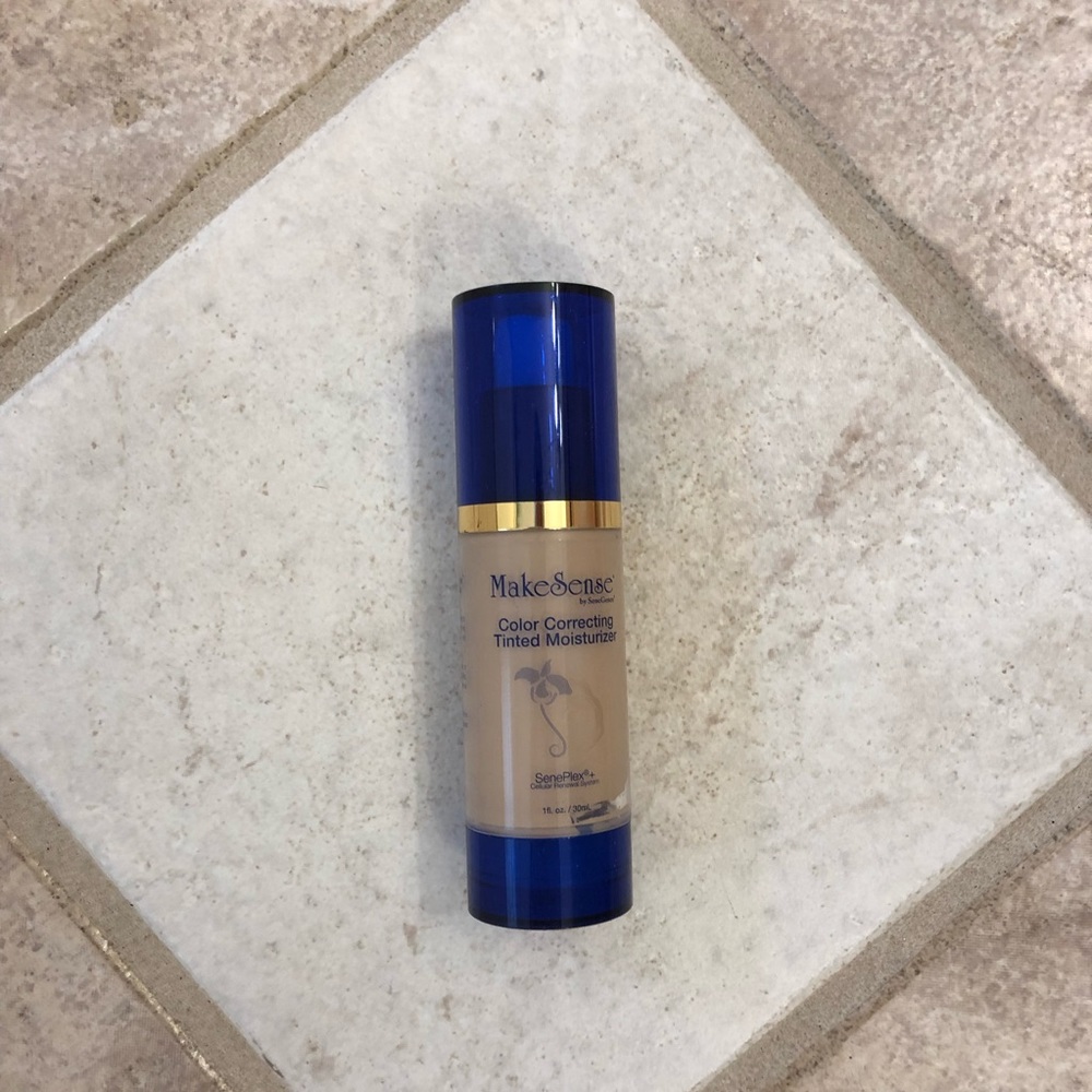 Makesense Color Tinted Moisturizer (Light)